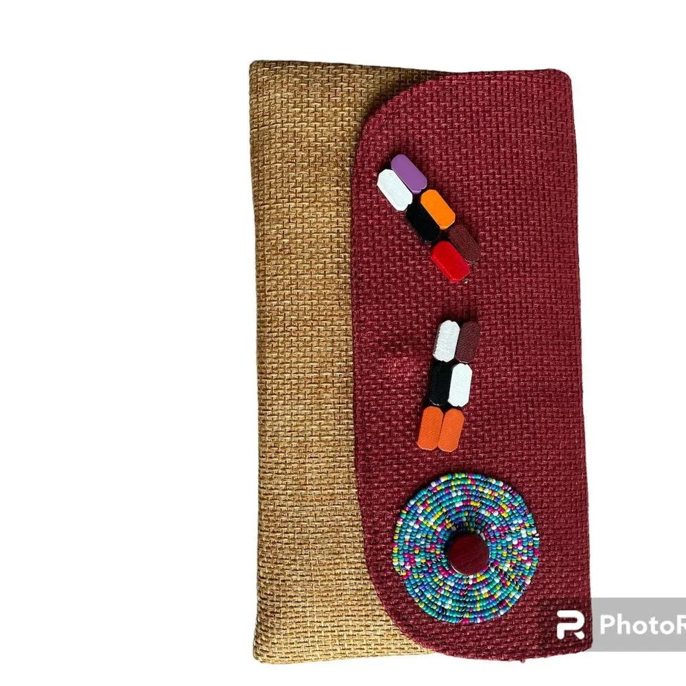 NWOT African Handmade Woven Womens Abstract Clutch Purse Maroon Tan Snap Closure